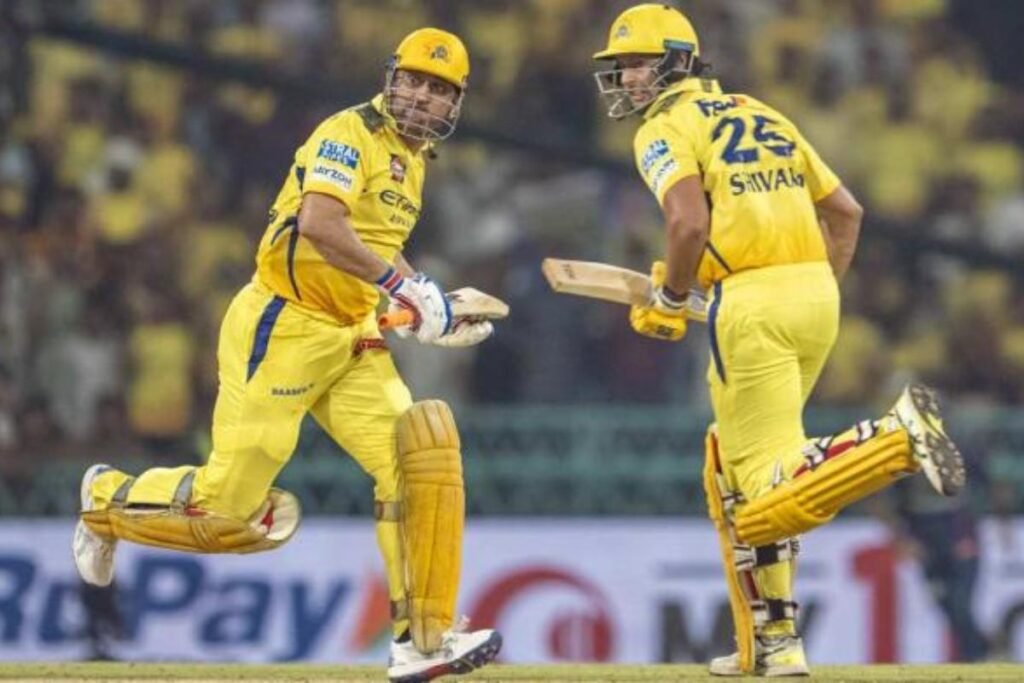 Shivam Dube with Dhoni