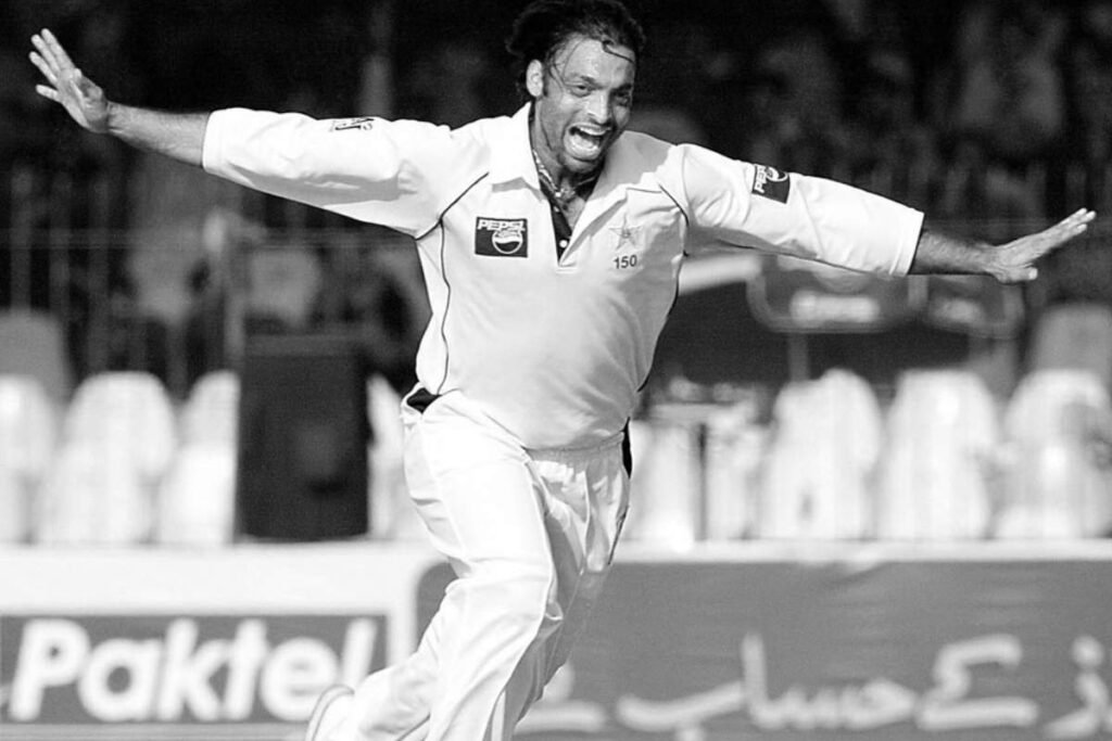 Shoaib Akhtar run up length