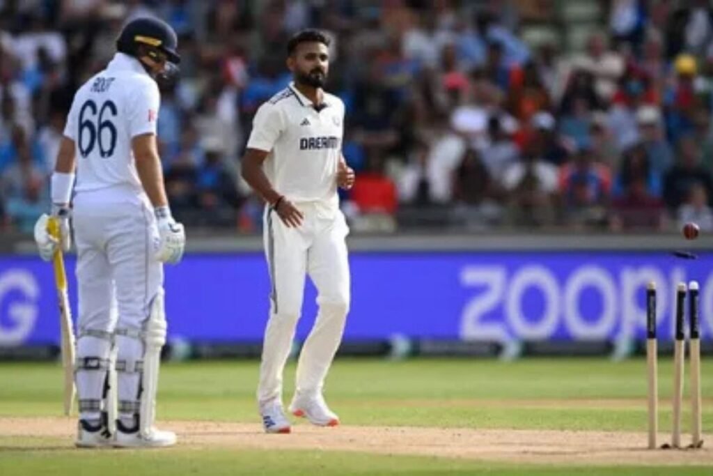 what is the Speciality of Akash Deep bowling